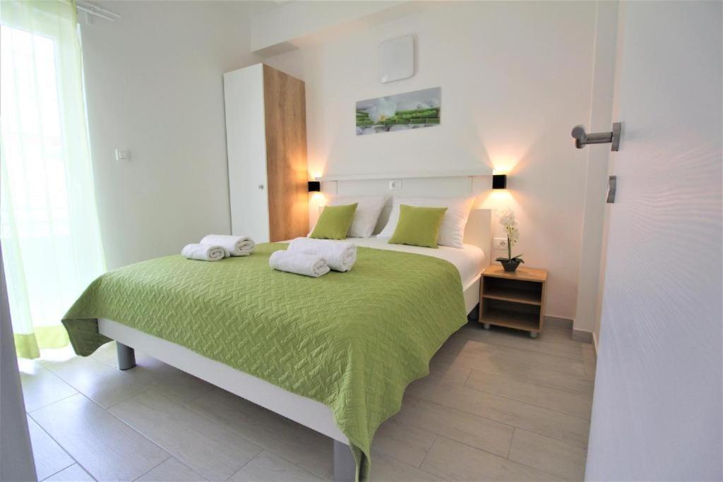 Apartmani Adria 2 Baška Voda المظهر الخارجي الصورة