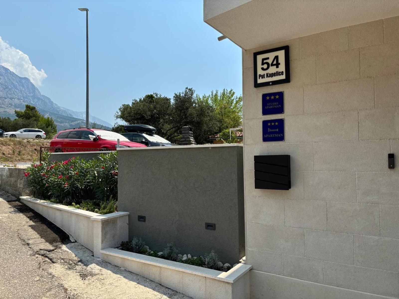 Apartmani Adria 2 Baška Voda المظهر الخارجي الصورة
