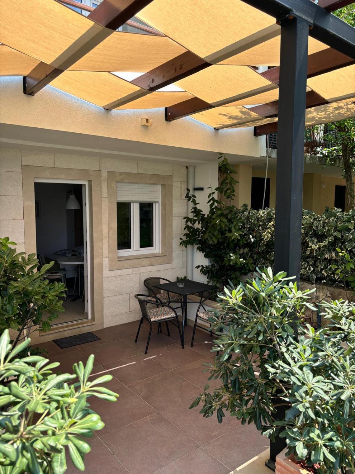 Apartmani Adria 2 Baška Voda المظهر الخارجي الصورة